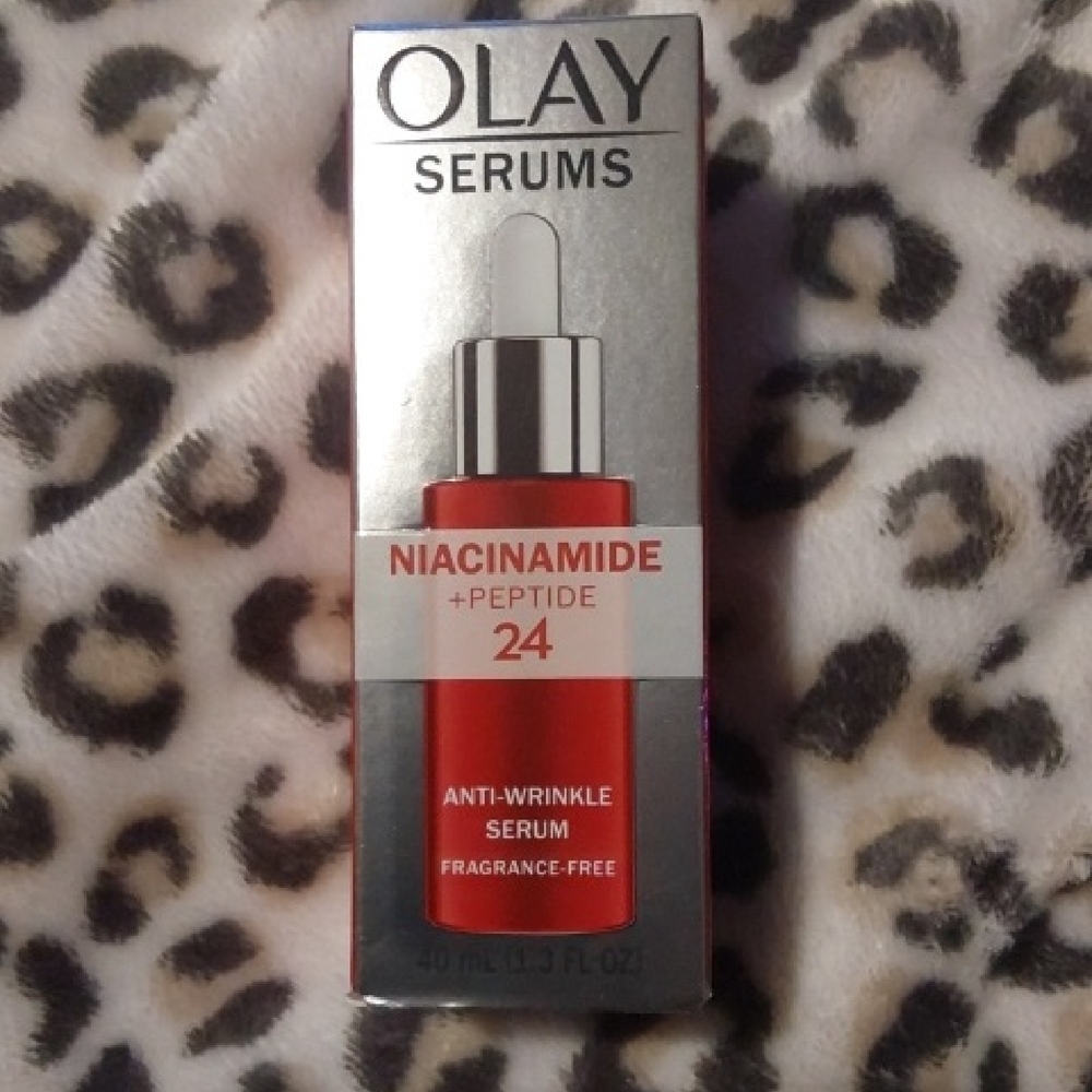 OLAY Serums Anti-Wrinkle with Niacinamide - Red and Silver